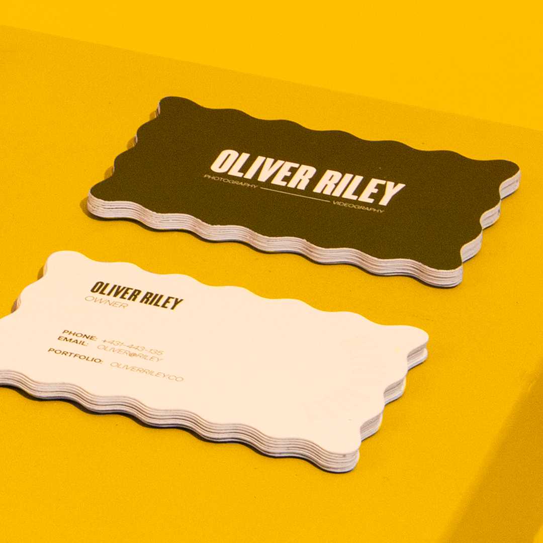 Wavy shape Business Card.
